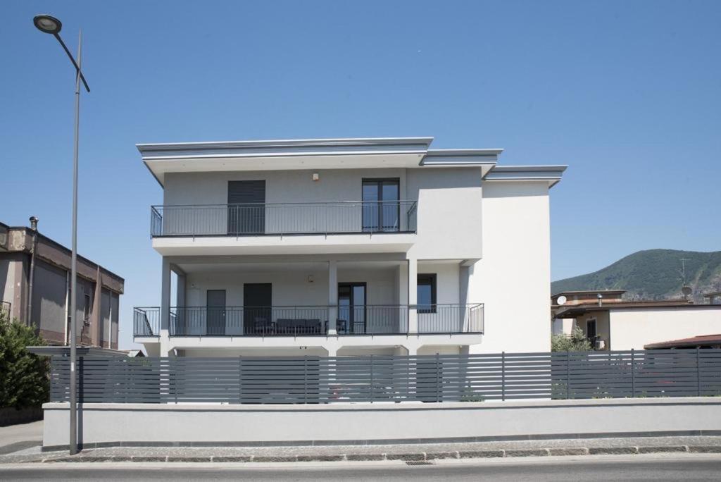 Studio Apartment Angelo - Free Private Parking Sarno Luaran gambar